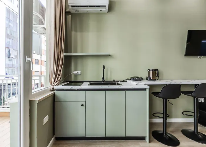 Amel's By Pikhost Τίρανα